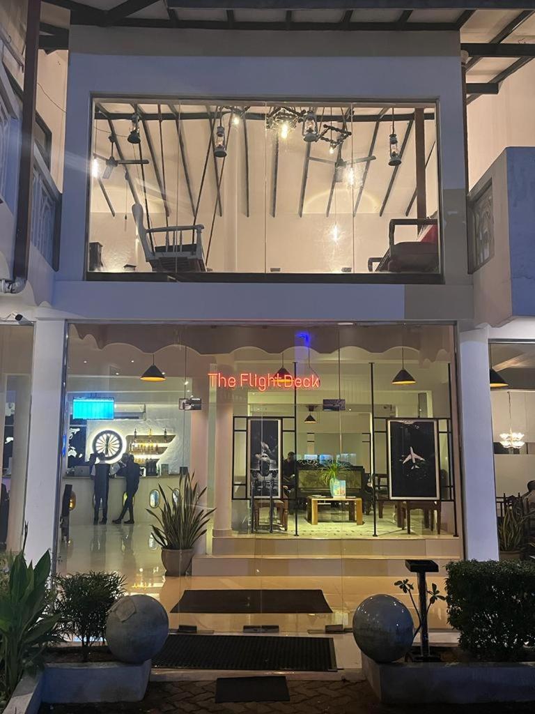 The Empyrean Airport Transit Hotel 카투나야크 외부 사진