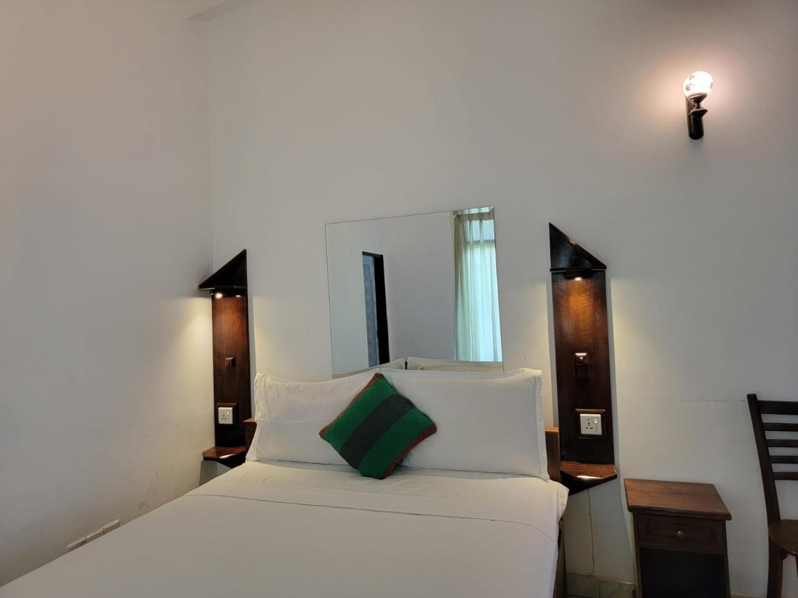 The Empyrean Airport Transit Hotel 카투나야크 외부 사진