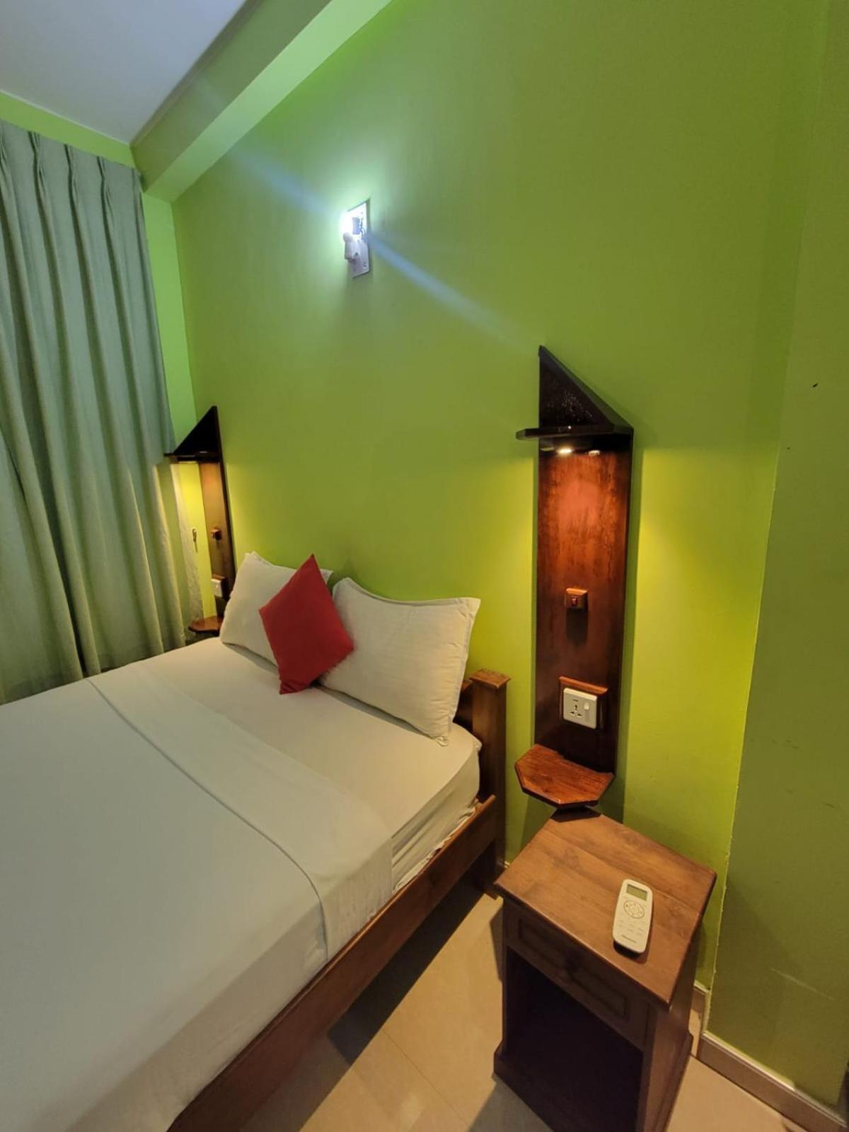 The Empyrean Airport Transit Hotel 카투나야크 외부 사진