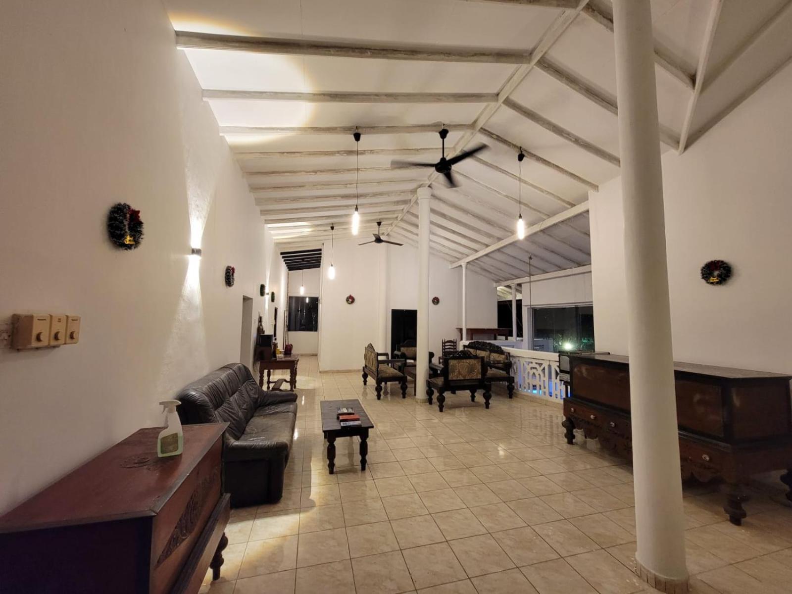 The Empyrean Airport Transit Hotel 카투나야크 외부 사진